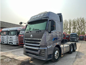 Tractor unit SINOTRUK HOWO