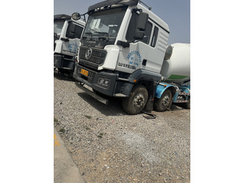 Concrete mixer truck SHACMAN