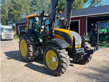 Agricultural machinery VALTRA N121