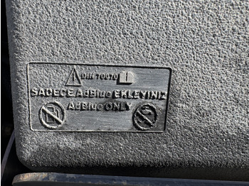 AdBlue tank Ford F-Max Cargo: picture 3