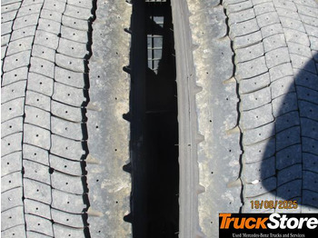 Tractor unit Mercedes-Benz Actros 1845 LS nRL: picture 5