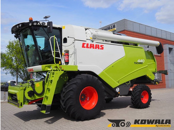 Combine harvester CLAAS Tucano