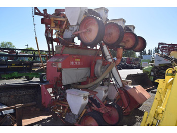 Precision sowing machine BECKER