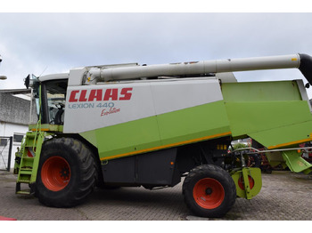 Combine harvester CLAAS Lexion 440 Evolution: picture 2