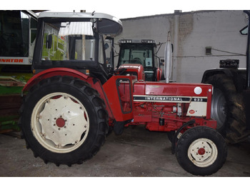 Farm tractor CASE IH