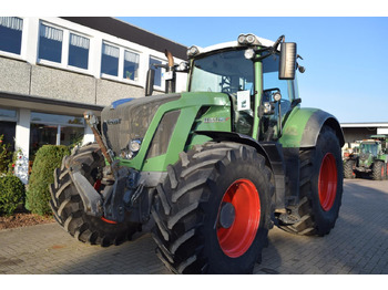 Farm tractor FENDT 826 Vario
