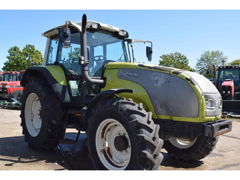Farm tractor VALTRA T120