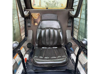 Skid steer loader Bobcat S160: picture 5