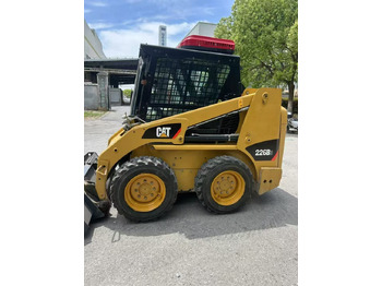 Skid steer loader CAT 226B3: picture 3