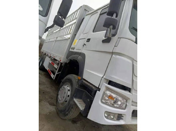 Dropside/ Flatbed truck Howo ZZ3257N3647D1: picture 4