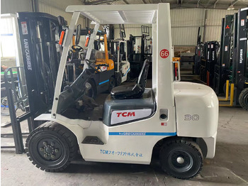 Diesel forklift TCM
