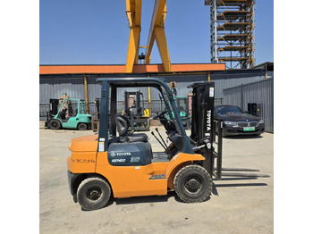 Diesel forklift TOYOTA