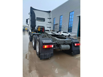 Tractor unit SINOTRUK HOWO: picture 5