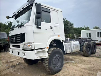 Tractor unit SINOTRUK HOWO: picture 2