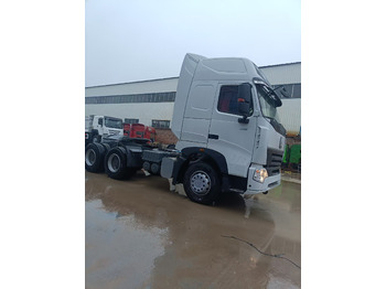 Tractor unit SINOTRUK HOWO: picture 2
