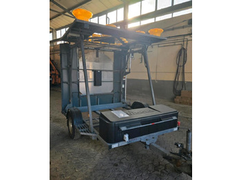 Trailer Nissen FAT LED Absperrtafel VZ616 Verkehrssicherungsanhänger Arbis Verkehrsleittafel Verkehrsleitanhänger Horizont GPS: picture 4