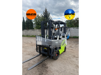 Electric forklift