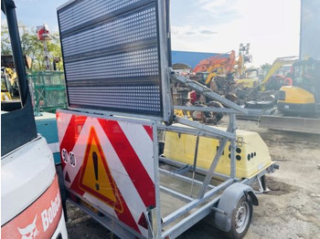 Car trailer Remorque ECIM pour messages Lumineux: picture 3