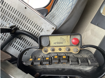 Asphalt distributor Renault Kerax 8x4 pata point a temps Mauguin: picture 5