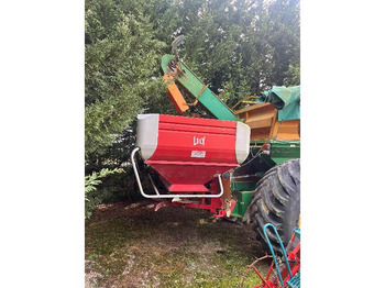 Fertilizer spreader LELY