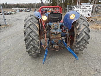 Farm tractor FORDSON Power Major: picture 3