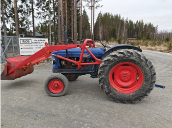 Farm tractor FORDSON Power Major: picture 2