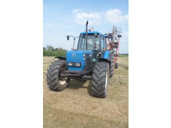 Farm tractor NEW HOLLAND