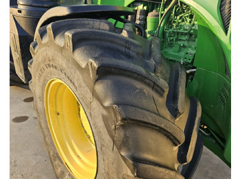 Farm tractor JOHN DEERE 8320R: picture 5