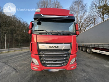 Container transporter/ Swap body truck DAF XF 530: picture 5