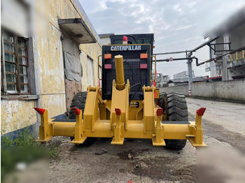 Grader CATERPILLAR 140H: picture 2
