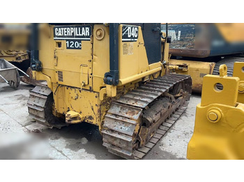 Bulldozer CATERPILLAR D4C: picture 3