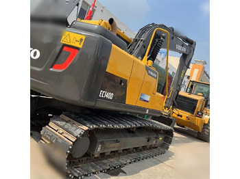 Crawler excavator VOLVO EC140DL: picture 2