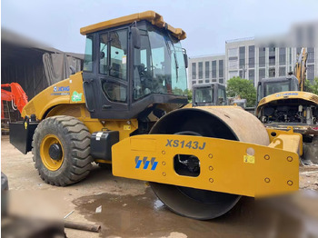 Roller XCMG XS143J