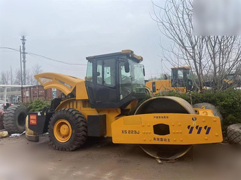 Roller XCMG XS223J