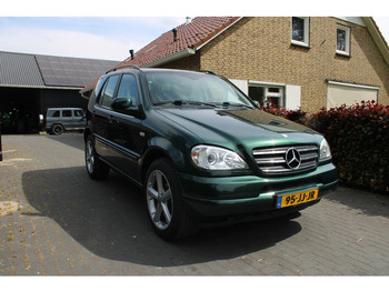 SUV MERCEDES-BENZ