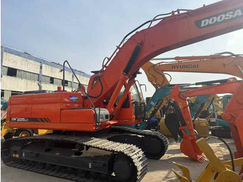 Crawler excavator Doosan DX225LC Second-Hand Excavator | Korea Direct Import | 1-Year Warranty & Free Sea Shipping: picture 4