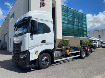 Container transporter/ Swap body truck IVECO S-WAY