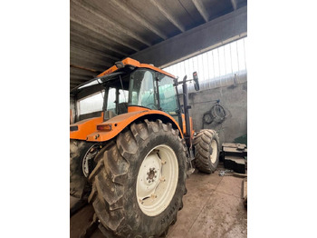 Farm tractor Renault Ares 640 RZ: picture 5