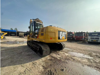 Crawler excavator CATERPILLAR: picture 5