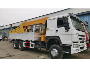 Crane truck SINOTRUK HOWO