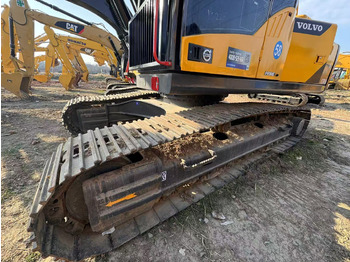 Crawler excavator VOLVO EC300: picture 2
