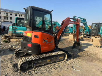 Crawler excavator KUBOTA U35: picture 2