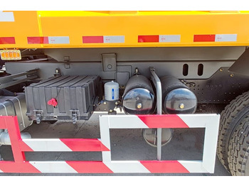 New Tipper for transportation of bulk materials SHACMAN F2000 Shacman Truck for sale in Tanzania: picture 3