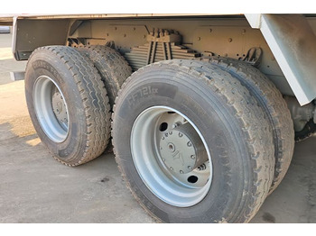 Tipper for transportation of bulk materials SINOTRUK Sino Howo 8x4 Dump Truck 371 for Sale in Sierra Leone: picture 5