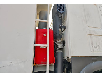 Tipper for transportation of bulk materials SINOTRUK Sino Howo 8x4 Dump Truck 371 for Sale in Sierra Leone: picture 3