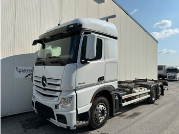 Container transporter/ Swap body truck MERCEDES-BENZ Actros 2545