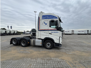 VOLVO FH 500 TC / Norwegian boogie 6x2 on lease VOLVO FH 500 TC / Norwegian boogie 6x2: picture 1