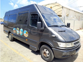 Suburban bus IVECO Daily