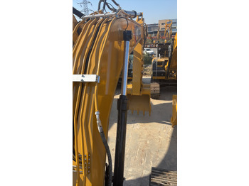 Crawler excavator CATERPILLAR 330D2L: picture 4