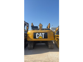 Crawler excavator CATERPILLAR 330D2L: picture 2